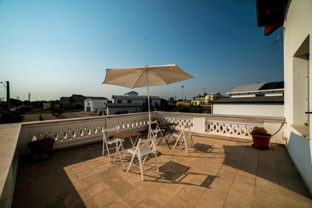 Speciale Tarshito'S Home - Atrium And Terrace Bari Bagian luar foto