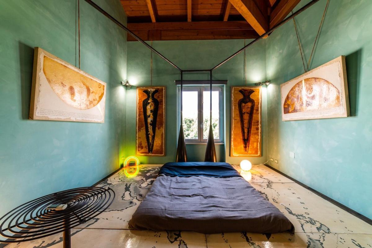 Speciale Tarshito'S Home - Atrium And Terrace Bari Bagian luar foto
