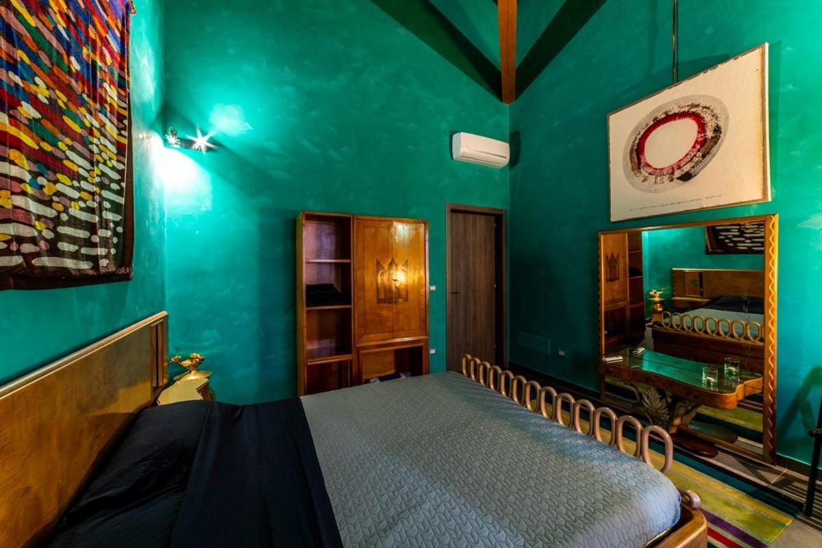 Speciale Tarshito'S Home - Atrium And Terrace Bari Bagian luar foto